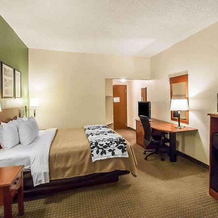 Sleep Inn & Suites Airport Pearl Bagian luar foto